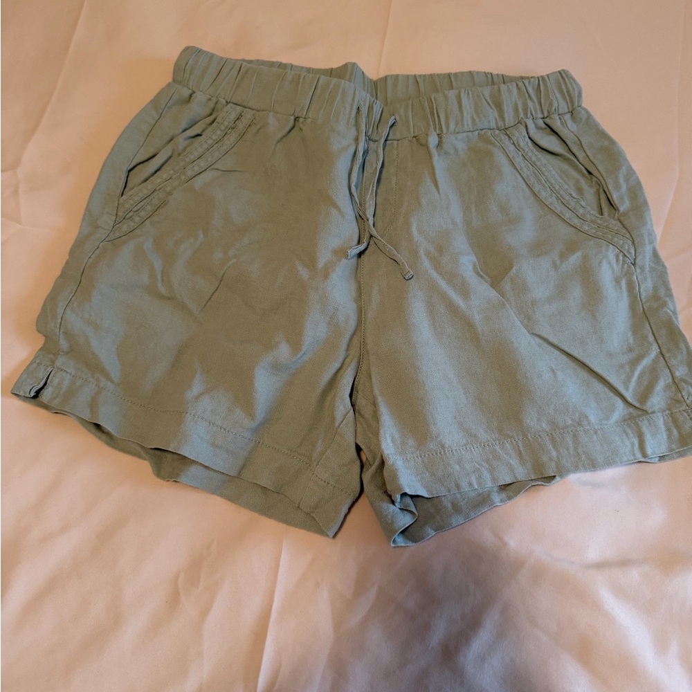 Linen shorts
